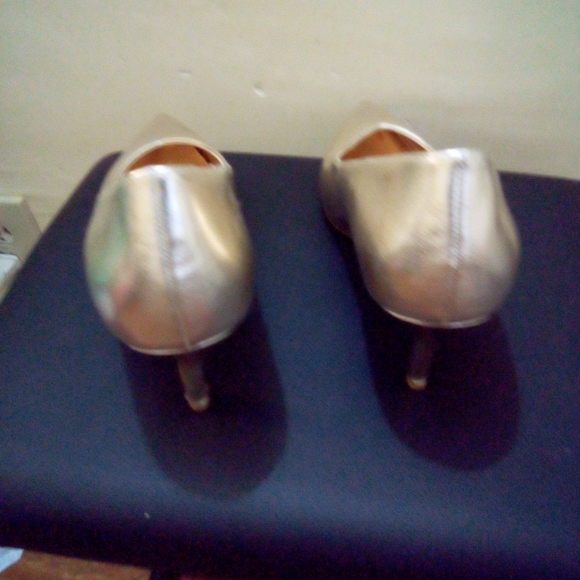 Shoes - Picture 3 of 3